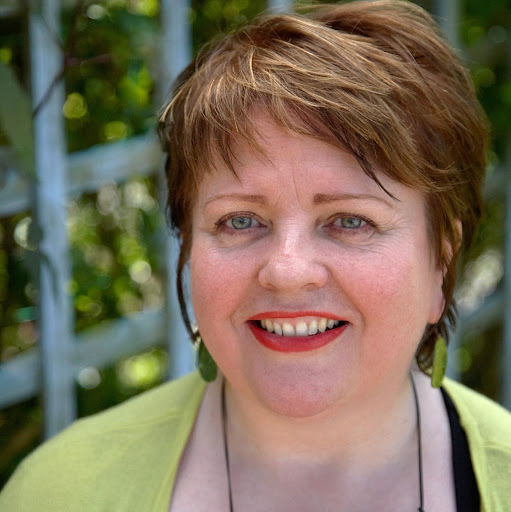 Laura Plummer Photo 23