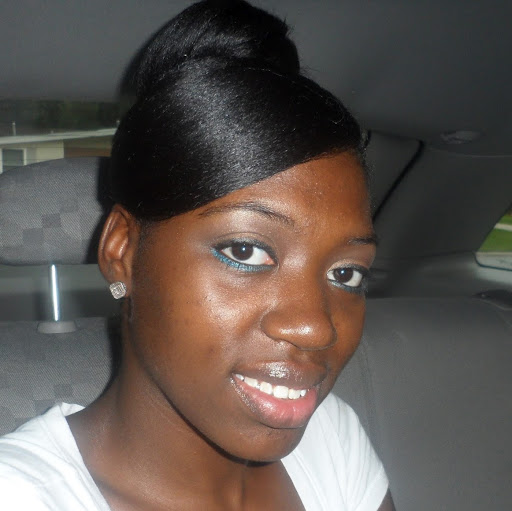 Tanika Williams Photo 26