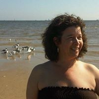 Emily Blakely Photo 3