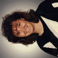Jennifer Stowe Photo 9