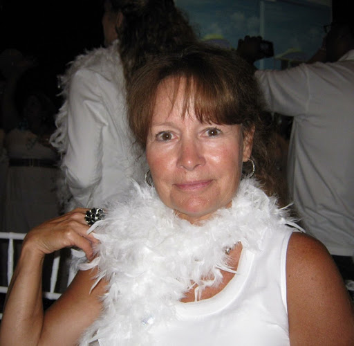 Linda Weaver Photo 38