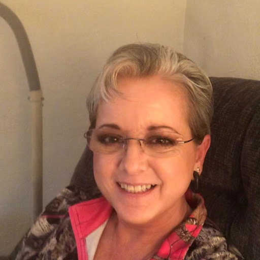 Laurie Nielsen Photo 33