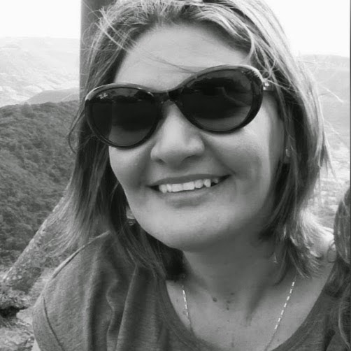 Claudia Albuquerque Photo 13