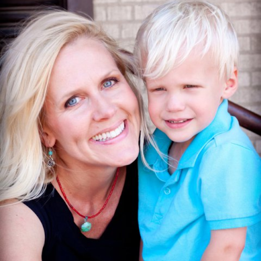Paula Holt Photo 1