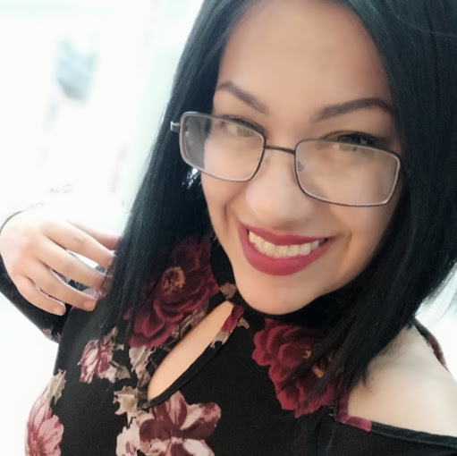 Marie Flores Photo 24