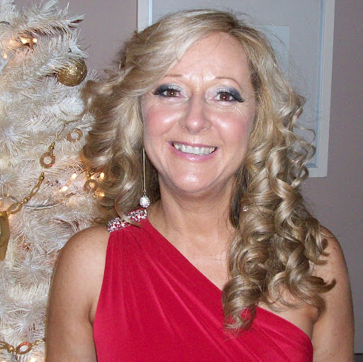 Lorraine Cole Photo 30