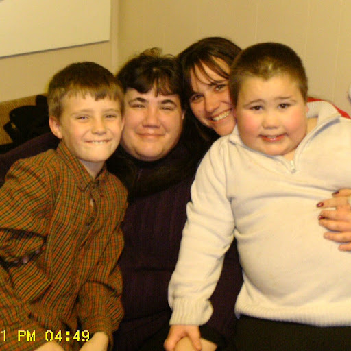 Kelly Wiseman Photo 17