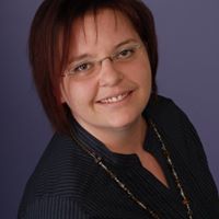 Michelle Henley Photo 35
