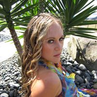 Elizabeth Savage Photo 40