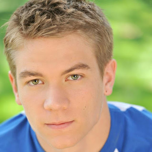 Lucas Adams Photo 35