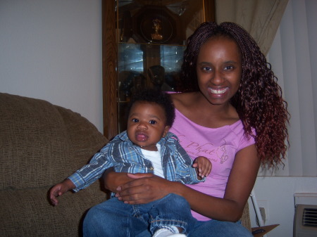 Nicole Robertson Photo 11