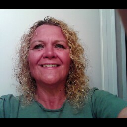 Theresa Hoyt Photo 17