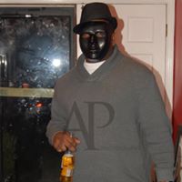 Lonnie Simpson Photo 9