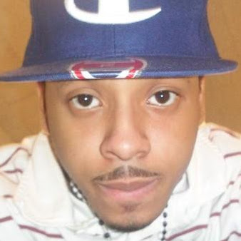 Raymond Carr Photo 33