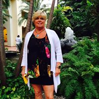 Carol Vickers Photo 15