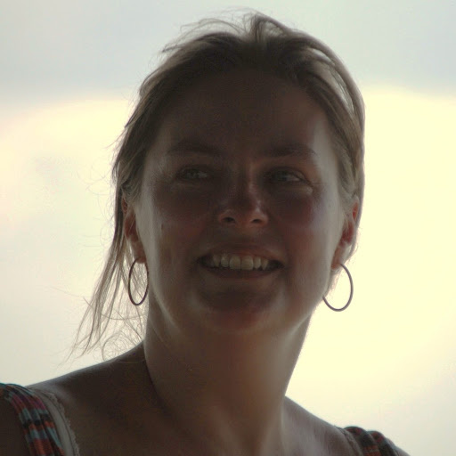 Nathalie Martin Photo 10