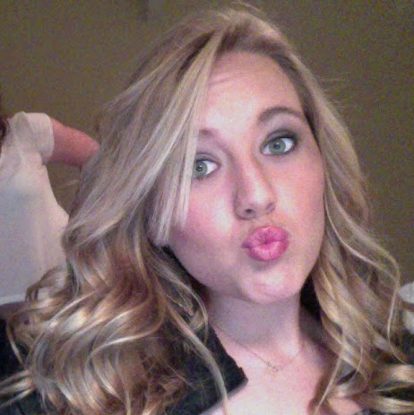 Katie Fields Photo 33