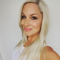 Megan Ellis Photo 44