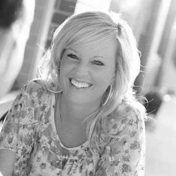 Michelle Stout Photo 14