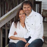 Angela Bartlett Photo 26