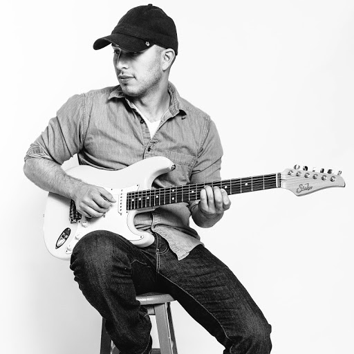 Elliott Klein Photo 6