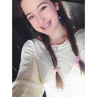 Elizabeth Gluck Photo 4