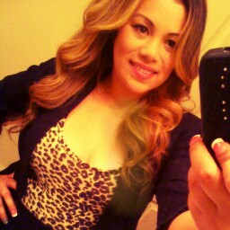 Yvonne Robles Photo 15