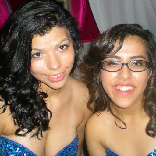 Nicole Martinez Photo 34