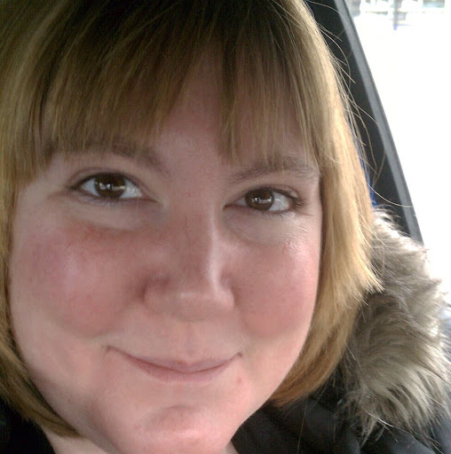 Sara Hutchings Photo 19