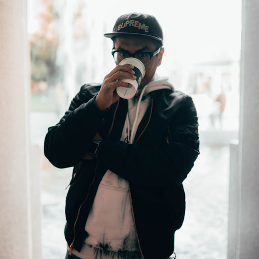 Roy Adriano Photo 14