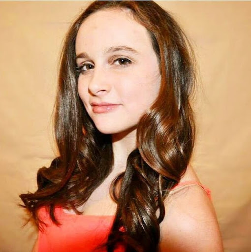 Beth Kelly Photo 29