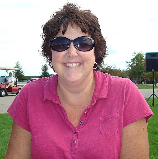 Michele Bates Photo 7