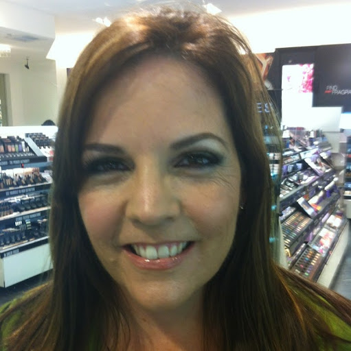 Darcy Wagner Photo 4