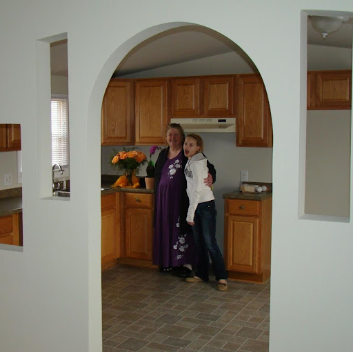 Debra Shelby Photo 9