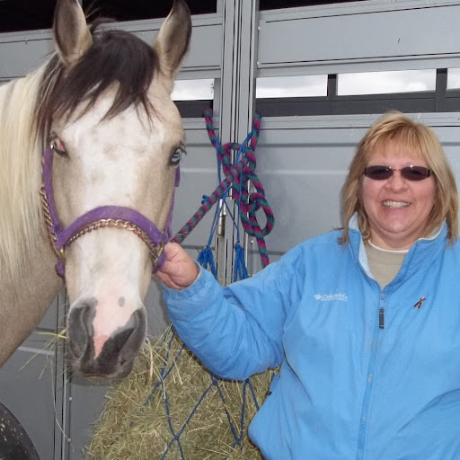 Donna Barlow Photo 37