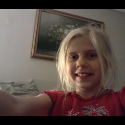 Elizabeth Maloney Photo 14