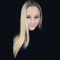 Anna Daniel Photo 18