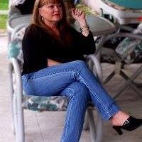 Roberta Ward Photo 9