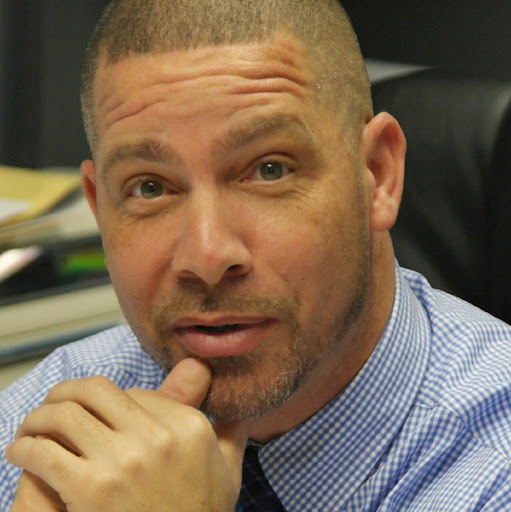 Victor Perry Photo 36