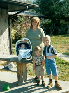Connie Hardy Photo 22