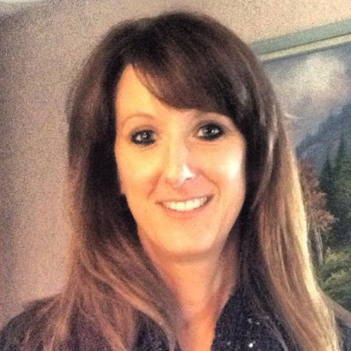Christina Skinner Photo 35