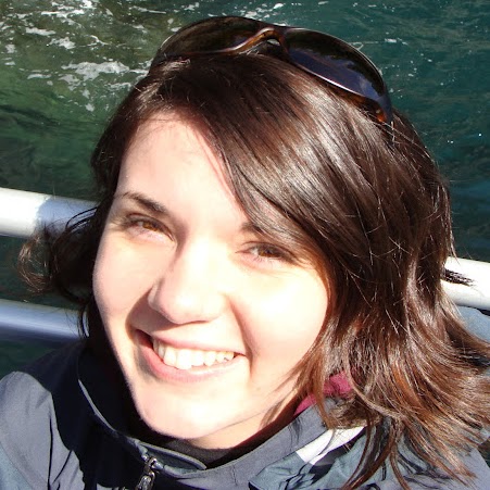 Melanie Burton Photo 31