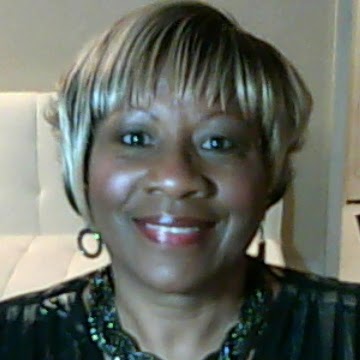 Carolyn Bradshaw Photo 12