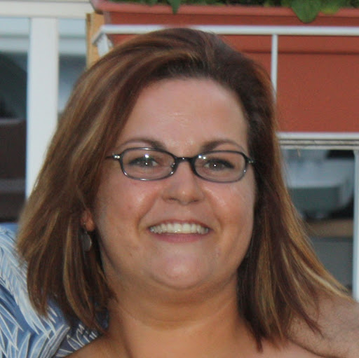 Jennifer Holmes Photo 22