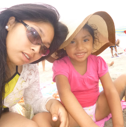 Elizabeth Carpio Photo 16