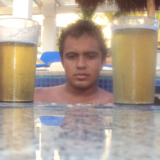 Hugo Villarreal Photo 8