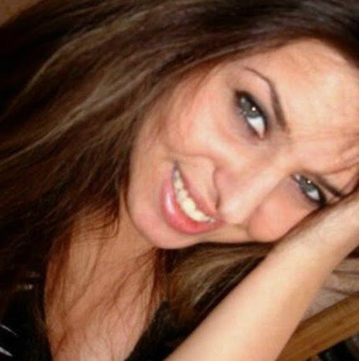 Laura Crane Photo 30