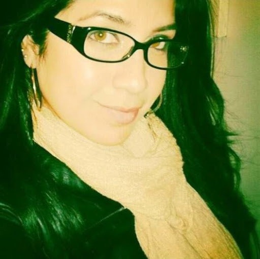 Connie Munoz Photo 28