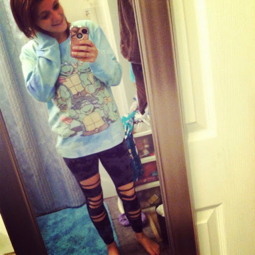 Amber Rowe Photo 15