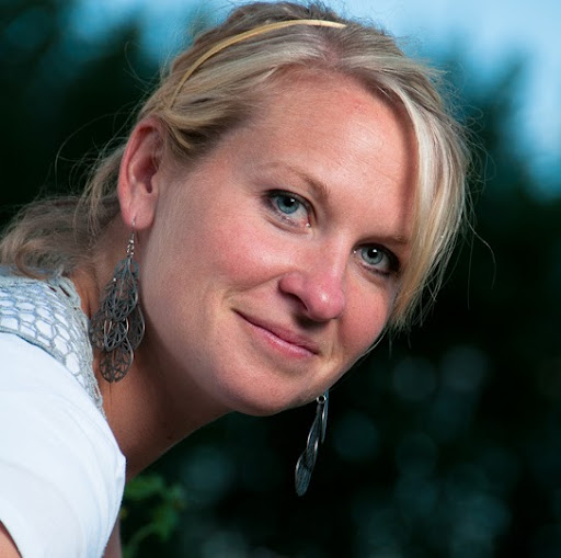 Suzanne Tracy Photo 31